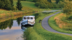 Locaboat Penichette canal de la Sarre Foto Locaboat Holidays